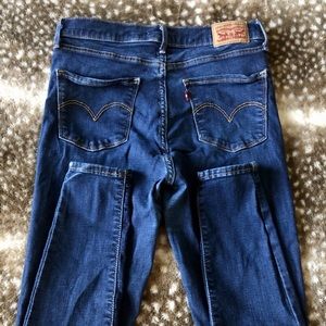 Levis 720 High-Rise Super Skinny Jeans 29